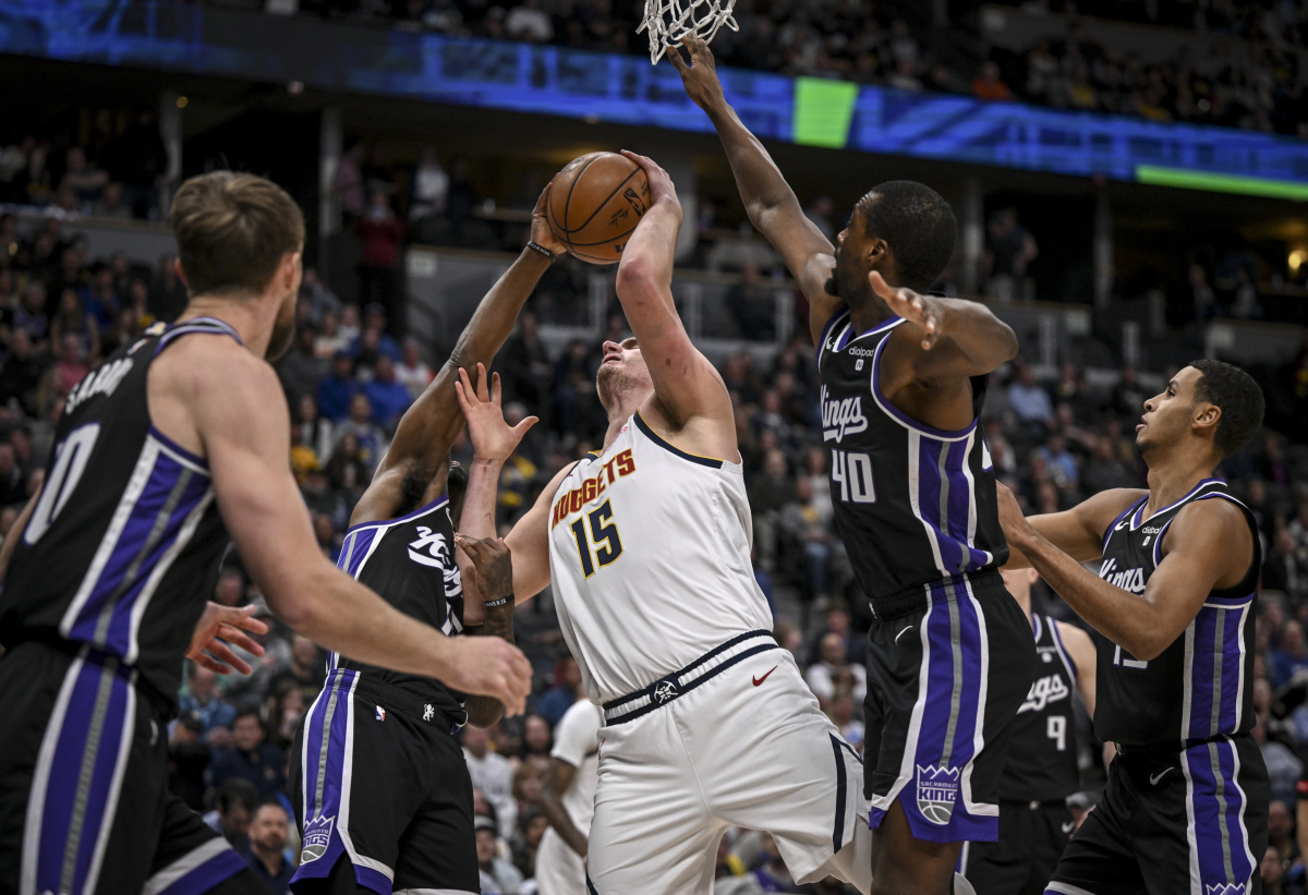 今晨欧篮联焦点战,莱比锡远射贴柱,球迷炸锅,控场能力受关注 今晨欧篮联焦点战,莱比锡远射贴柱,球迷炸锅,控场能力受关注