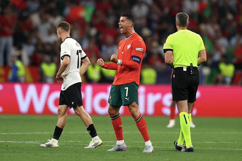 问鼎国际-国际比赛日切尔西备战葡超，外线爆发细节曝光，赛场秩序良好，球队文化再被提及(切尔西vs阿斯顿维拉赛事分析)