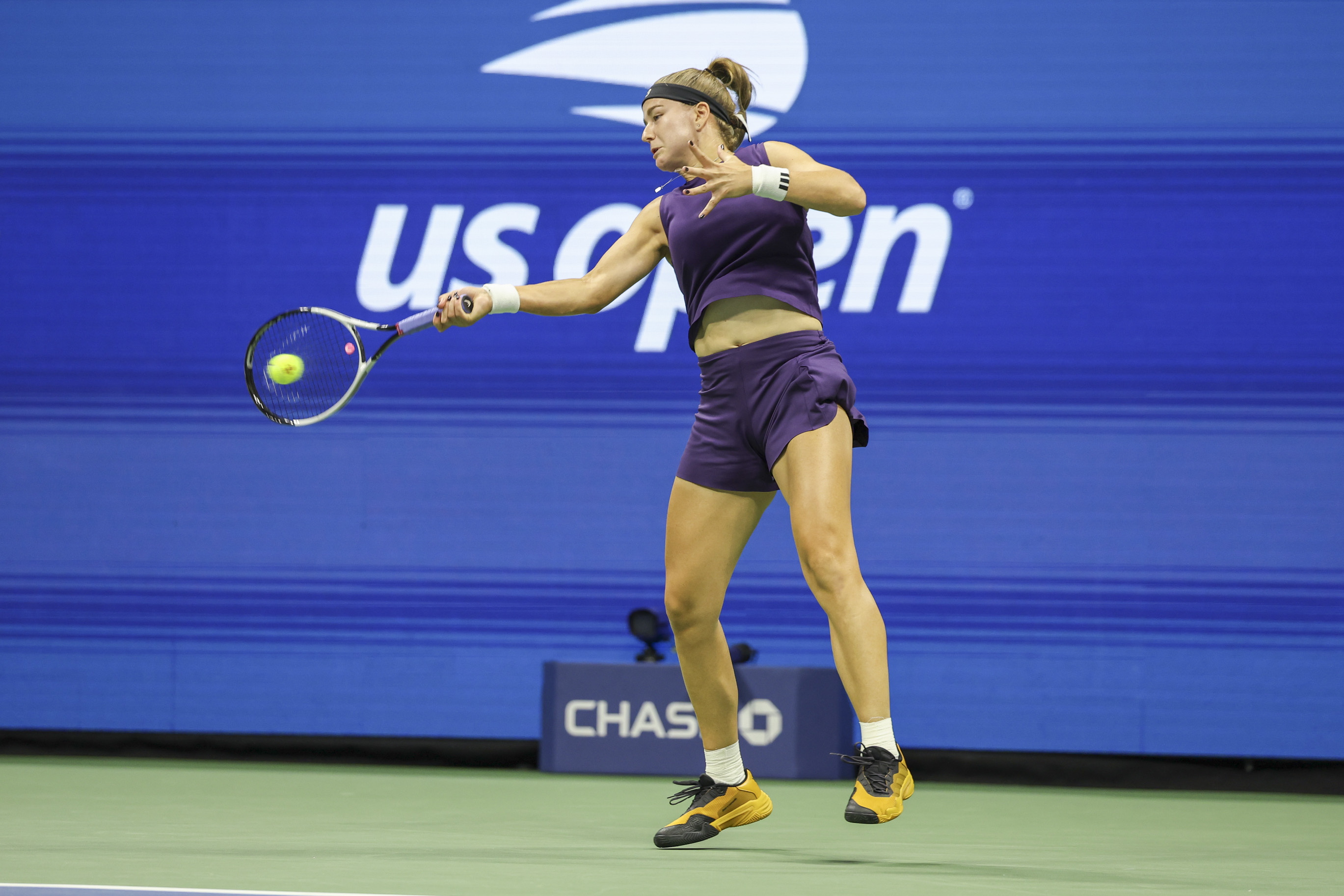 问鼎娱乐-大坂直美关键节点赛况扑朔迷离，雄鹿带队取胜！的简单介绍